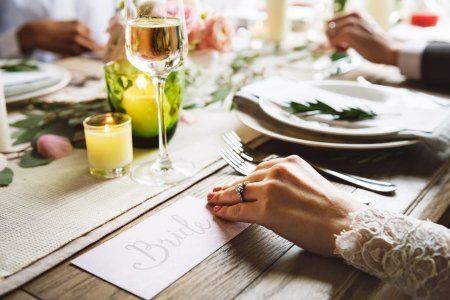 How to lower wedding costs